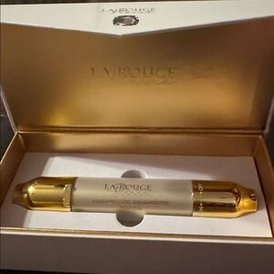 La Rouge Elexir Lifting Cream - Put Glow Edition. Instant facelift in 60 seconds